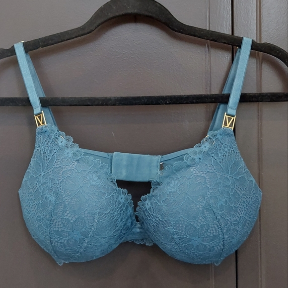 Victoria Secret Bra - Picture 1 of 5